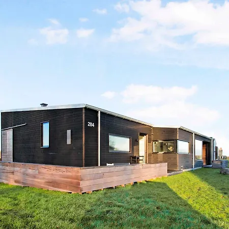 Vakantiehuis New Modern Near The