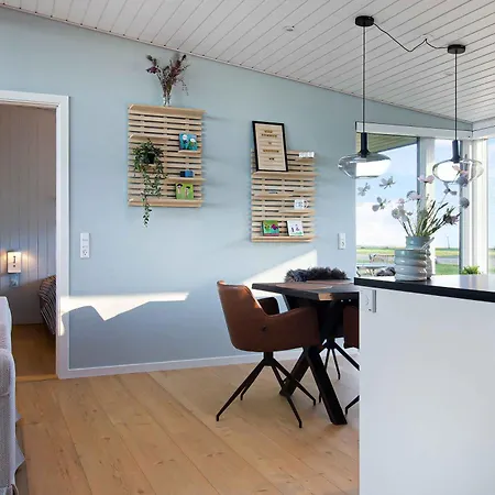 Vakantiehuis New Modern Near The