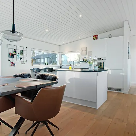 펜션 New Modern Near The